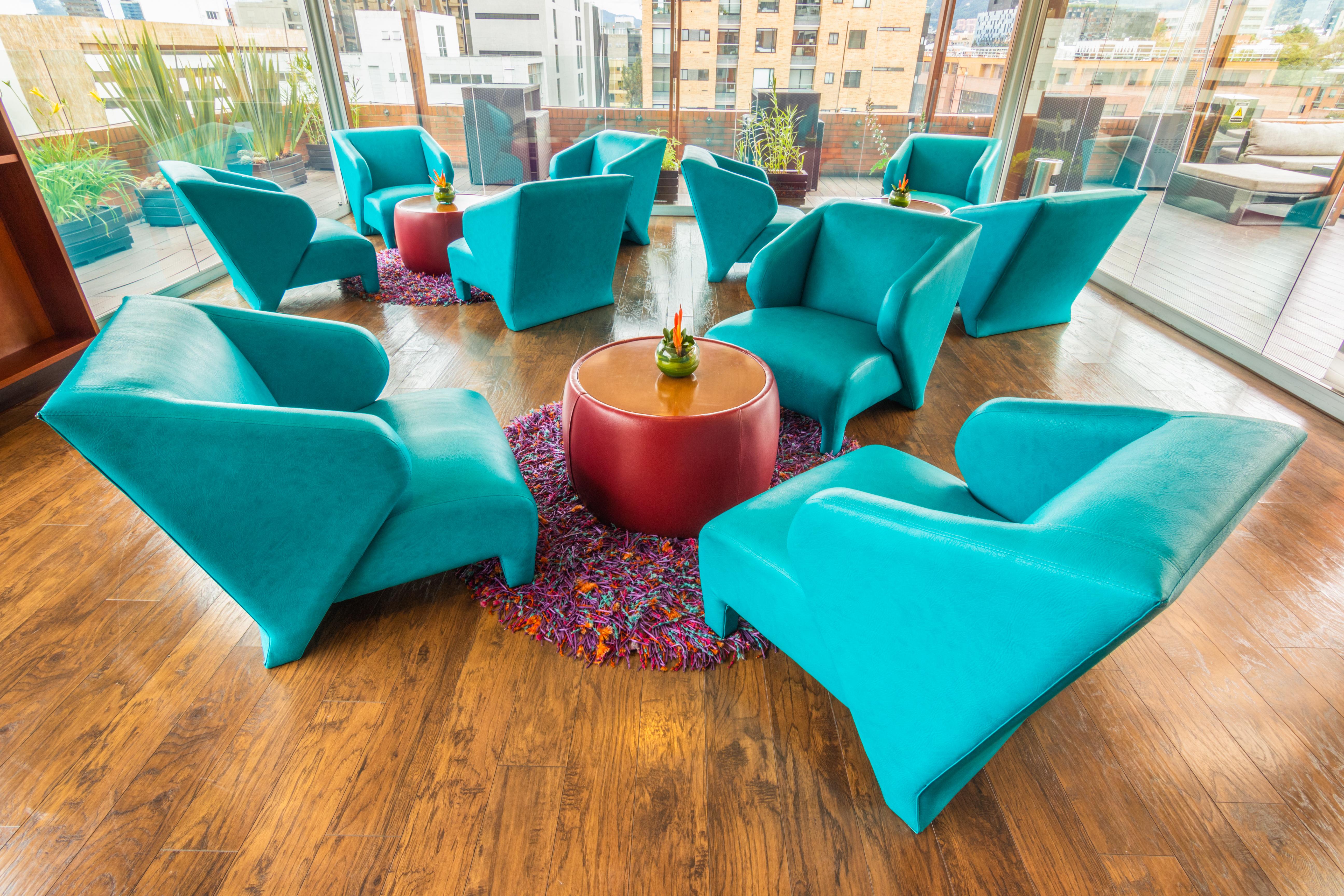 베스트 웨스턴 플러스 93 파크 호텔 보고타 외부 사진 The lounge at the airport