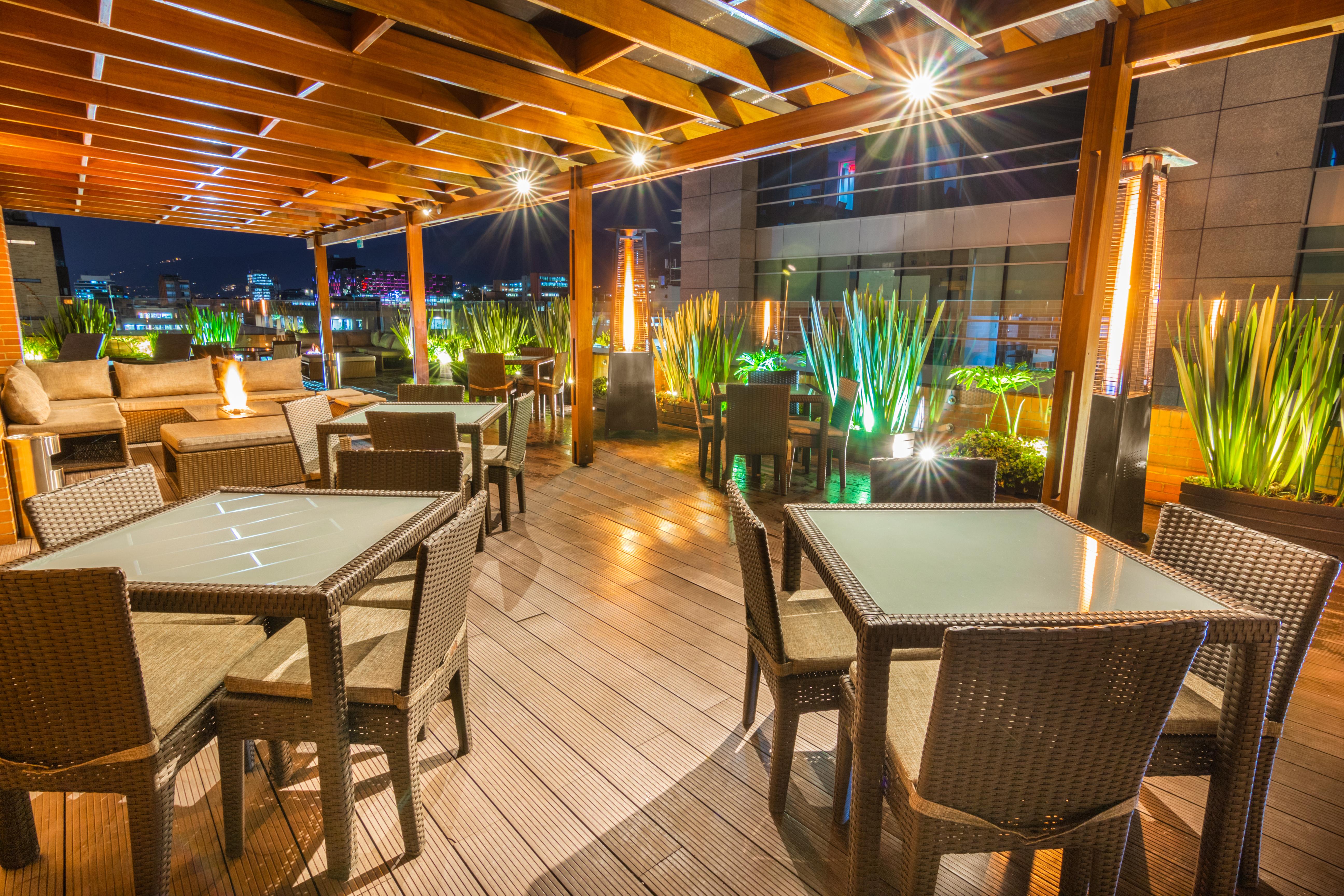 베스트 웨스턴 플러스 93 파크 호텔 보고타 외부 사진 Rooftop bar
