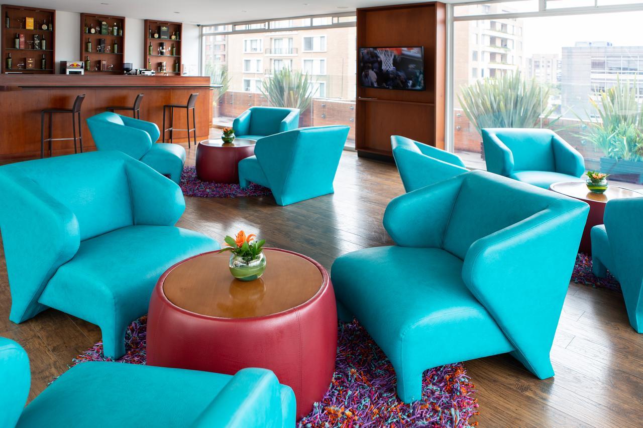 베스트 웨스턴 플러스 93 파크 호텔 보고타 외부 사진 The W lounge at Lima International Airport